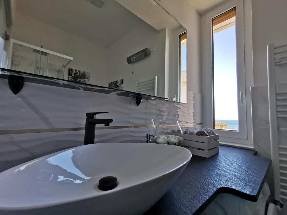 Blue Nest Apartment Генуа Екстериор снимка